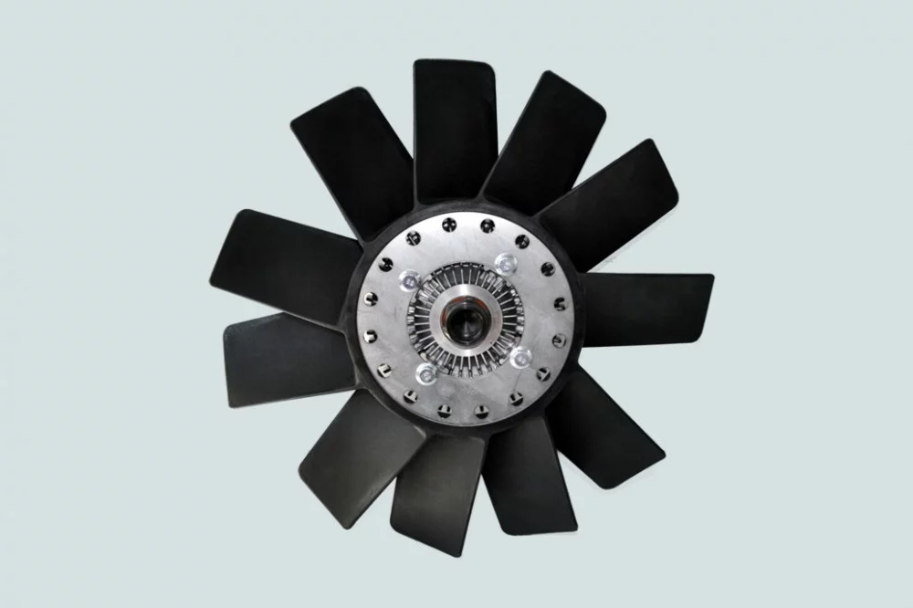 фото крыльчатка вентилятора d-380 в сборе с муфтой на дв.cummins isf2.8 (11лоп) 22035151(560-1308020) 