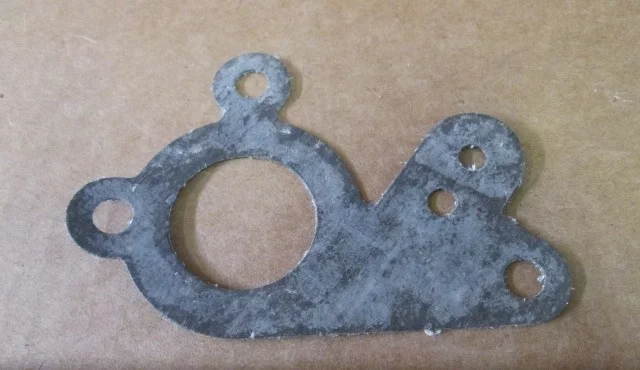 фото прокладка патрубка включателя гидромуфты (паронит) 740-1303024 